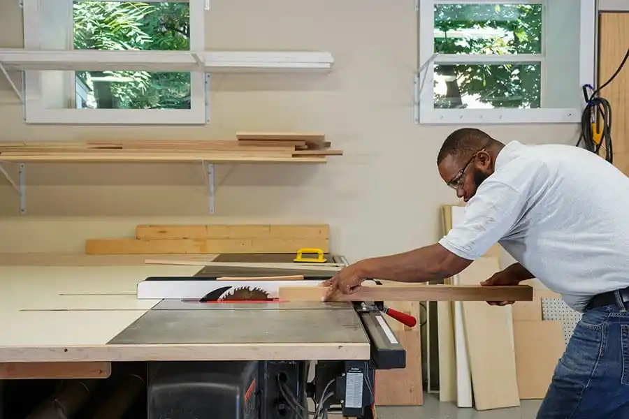 Carpenter Service in Dubai