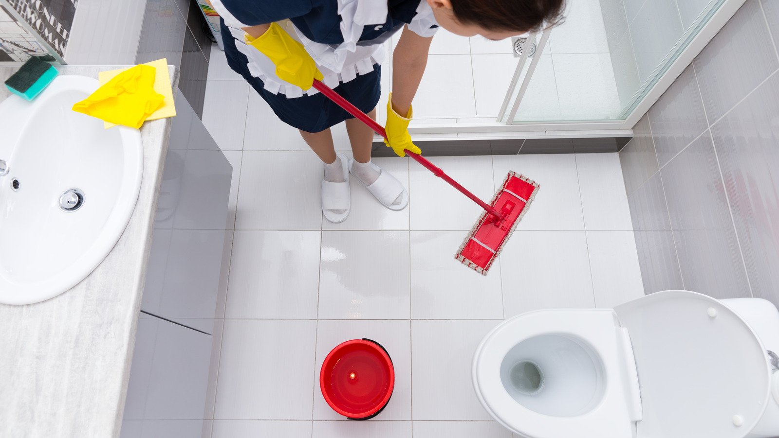 Bathroom sanitization move-out cleaning Dubai