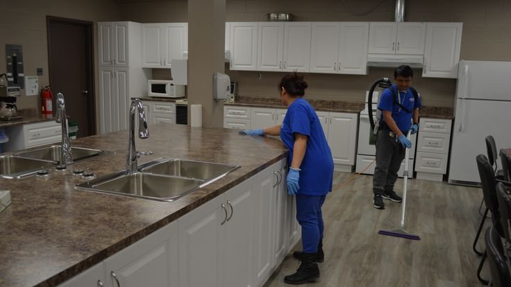 Kitchen deep cleaning for end of tenancy Dubai